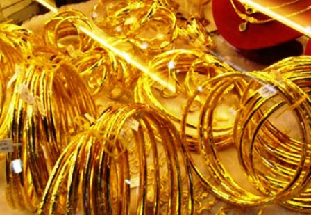 Dù chênh lệch giữa vàng trong nước và thế giới đã được rút ngắn, nhưng sức mua trên thị trường vàng trong nước đang khá yếu
